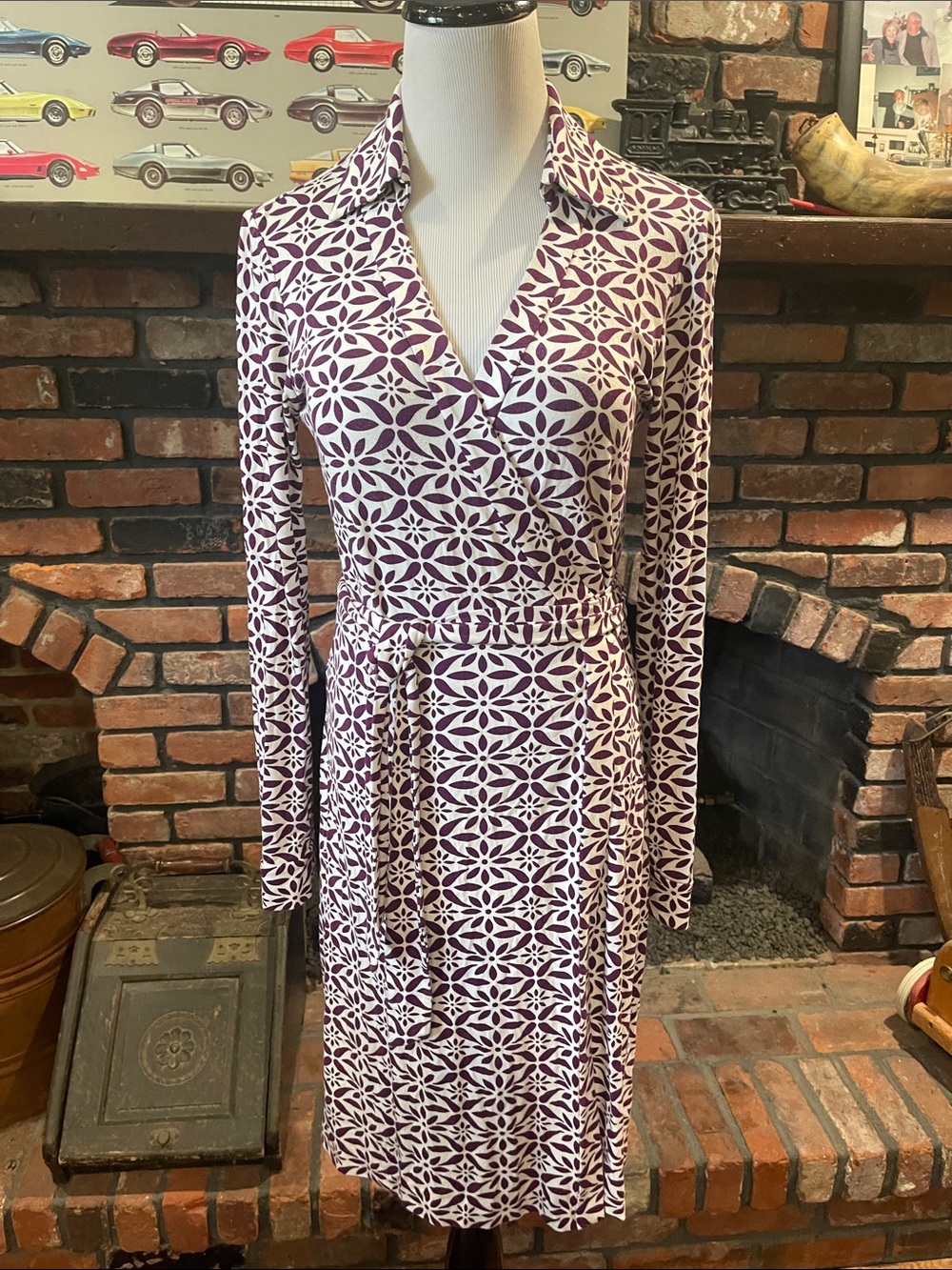 Diane Von Furstenberg White and plum Purple Wrap Dress - Long Sleeve size 4